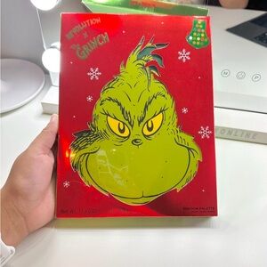 Makeup Revolution X The Grinch Pallet